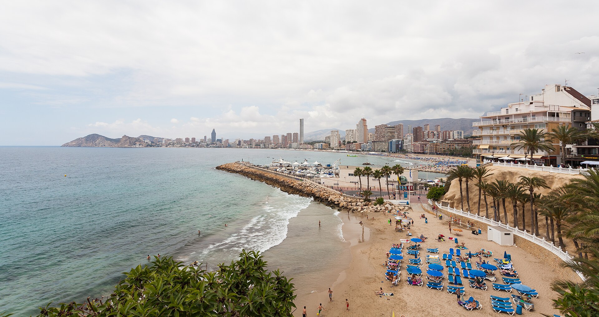 The quiet western stretch of Poniente towards La Cala